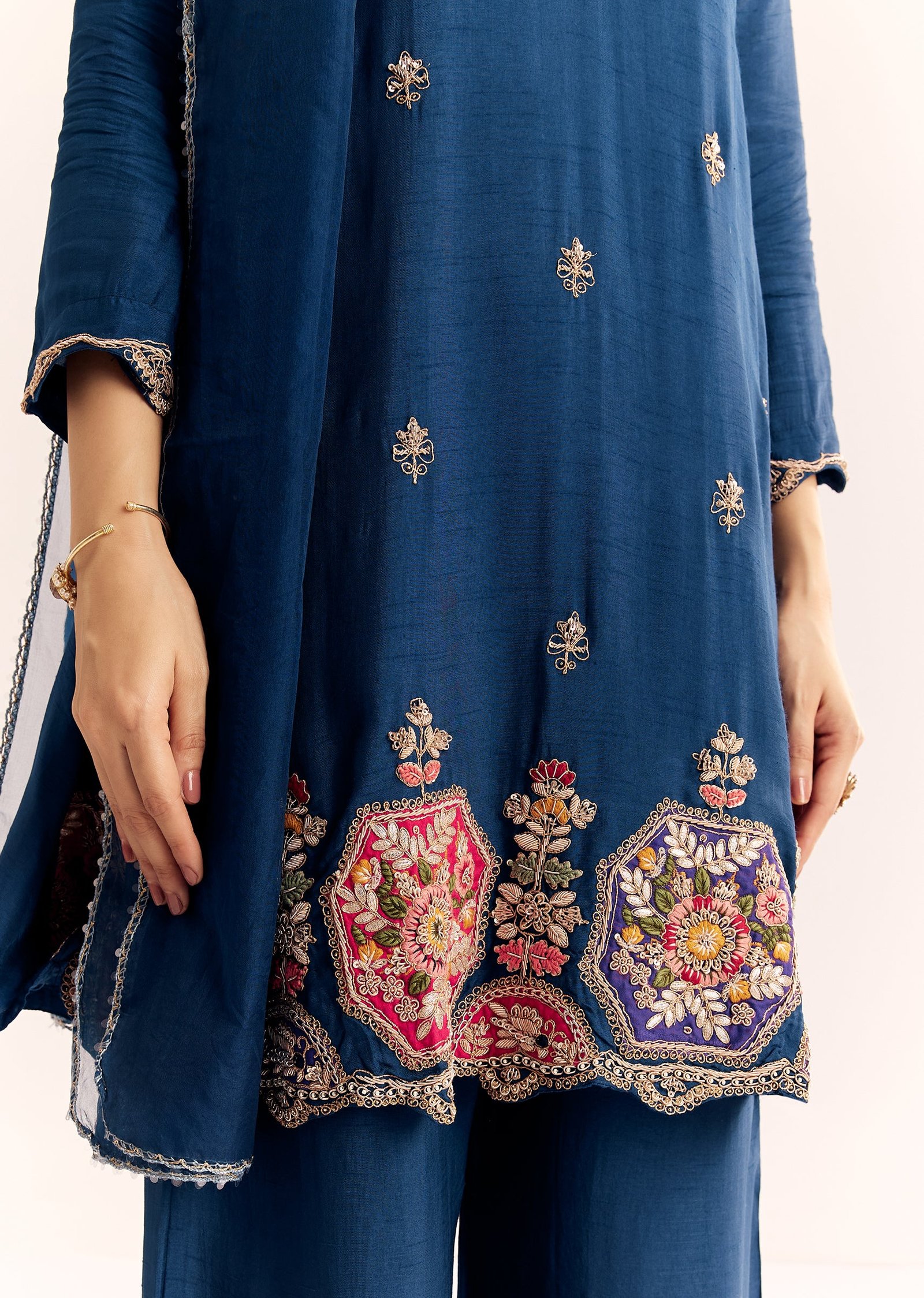 Blue Zardosi Work Dola Silk Kurta Set With Dupatta In Organza - Image 4